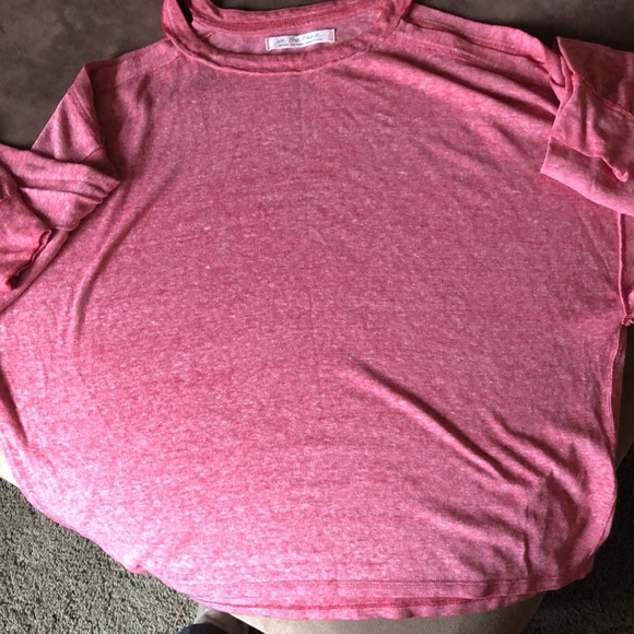 We The Free super cute cutout shoulder top - Picture 10 of 11